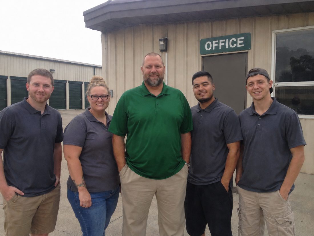 Pest control professionals in Round Lake Beach, IL